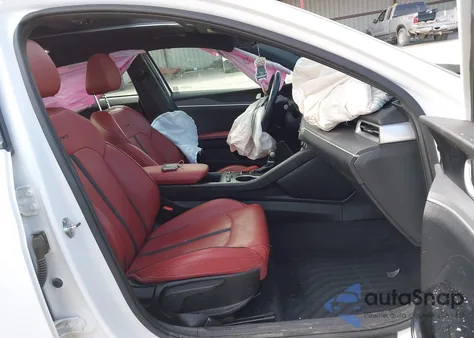 2022 Kia K5 Gt-Line z USA, uszkodzony, nr VIN 5XXG64J2XNG086864